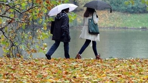 METEO. Cum va fi vremea sambata. E mai cald si...ploua!