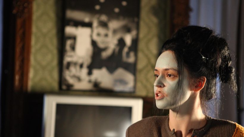 „Sa nu ti mai prind umbland noaptea, anapoda, p-aicisa”. Vezi aici cum vorbeste Andreea Marin Banica in dulcele grai moldovenesc