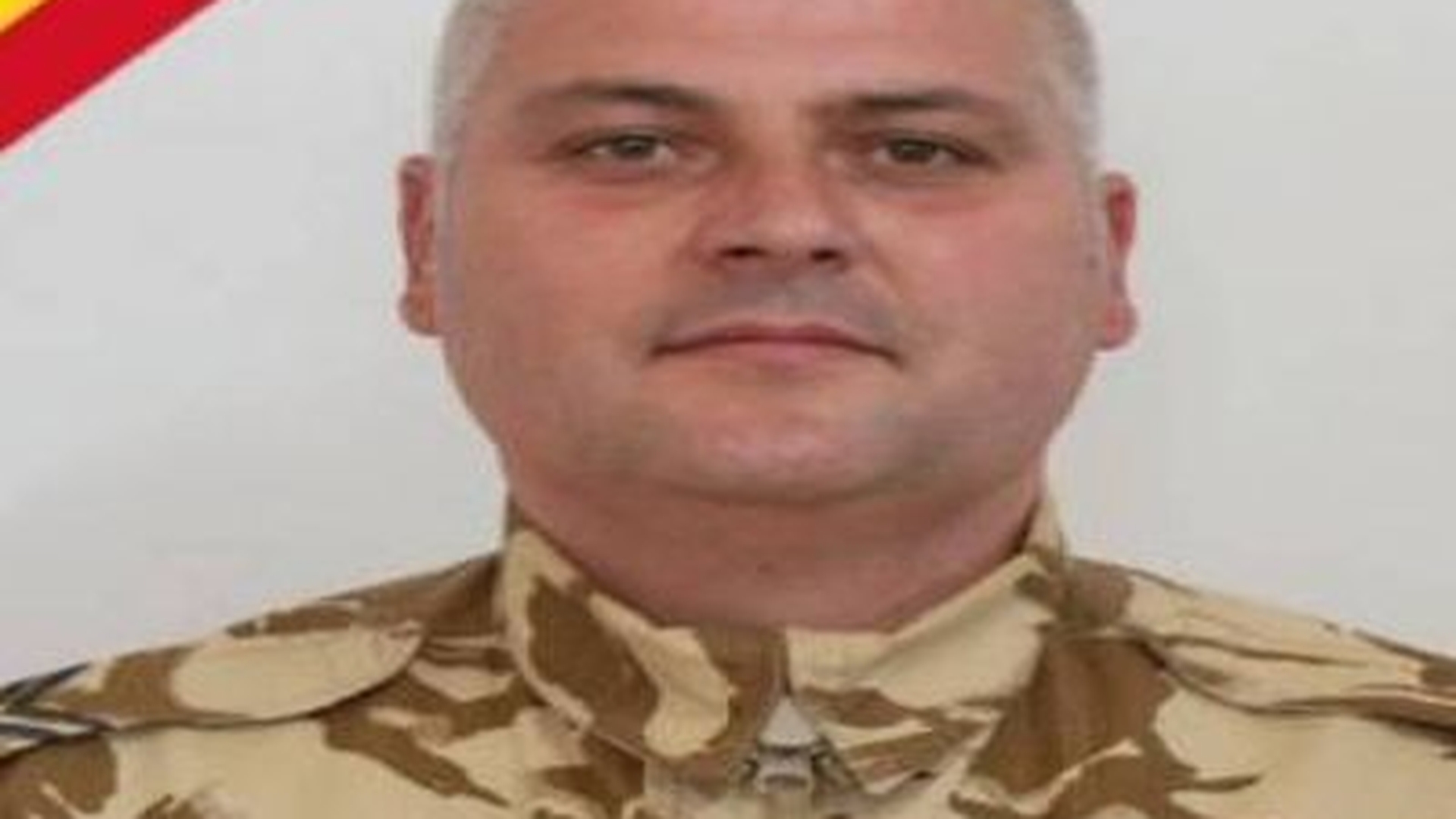 Sute de oameni l-au condus pe ultimul drum pe Mădălin Stoica, militarul mort în Afganistan VIDEO