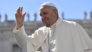 Avionul Suveranului Pontif a intrat în spațiul aerian al României