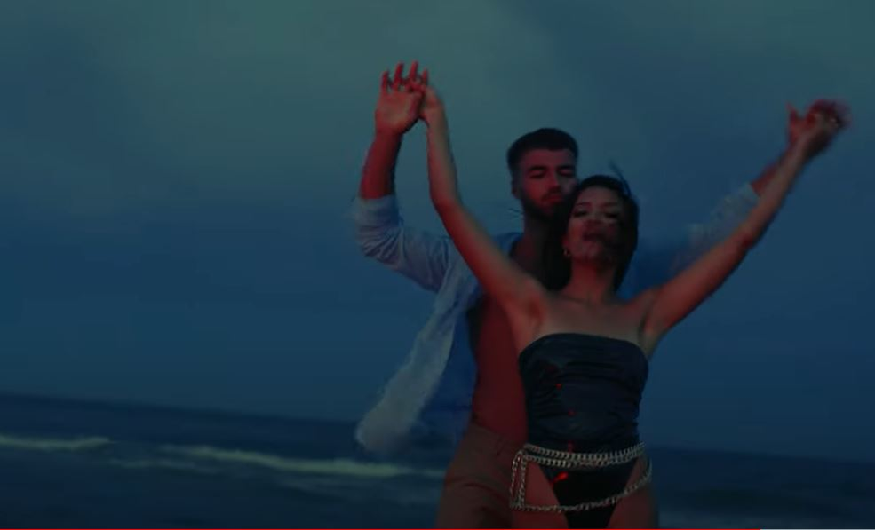 Bogdan Mocanu, atingeri interzise cu o brunetă celebră! Andra Voloş o să înnebunească de gelozie | VIDEO