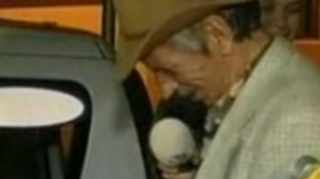 VIDEO HALUCINANT! Vezi cat de beat poate sa fie un sofer din Brasov! Merge pe cinci carari si nici nu poate sufla in fiola!