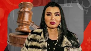 Protest în faţa Tribunalului! Adriana Bahmuţeanu vrea să îşi recupereze băieții şi s-a aliat cu fosta soţie a primului soţ în luptă! Nu se dă bătută!
