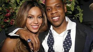 BEYONCE le-a dat peste nas criticilor care au acuzat-o că foloseşte mame-surogat! S-a pozat complet goală şi le-a arătat tuturor imaginile