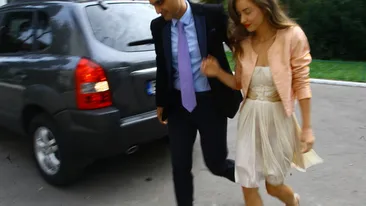 Au facut nunta la pizzerie, iar luna de miere si-o petrec la... Unde si-a dus Turcescu nevasta, la doua saptamani dupa cununie!