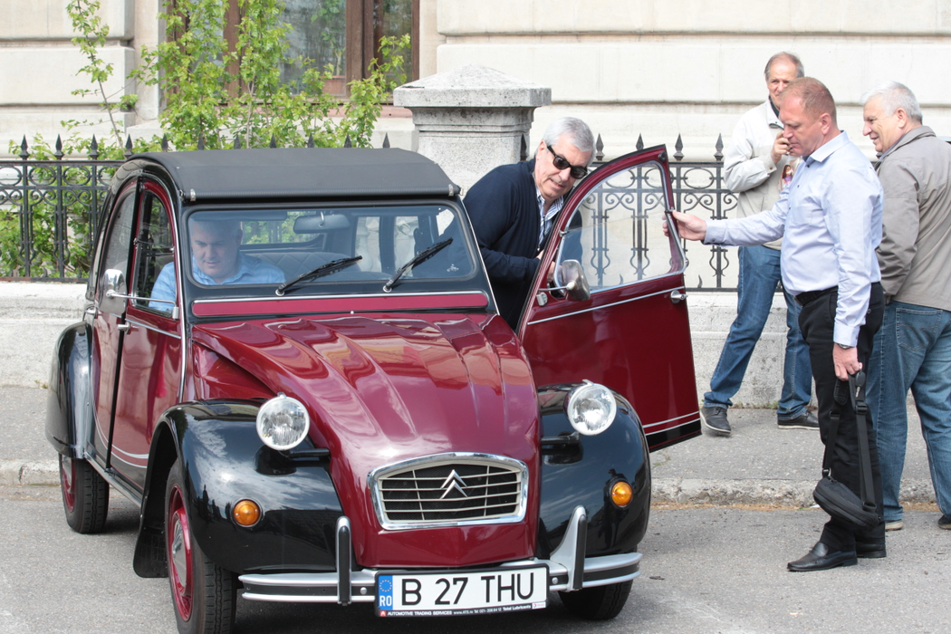 Călin Popescu Tăriceanu a venit la Ploiești cu un Citroen "Doi Cai"