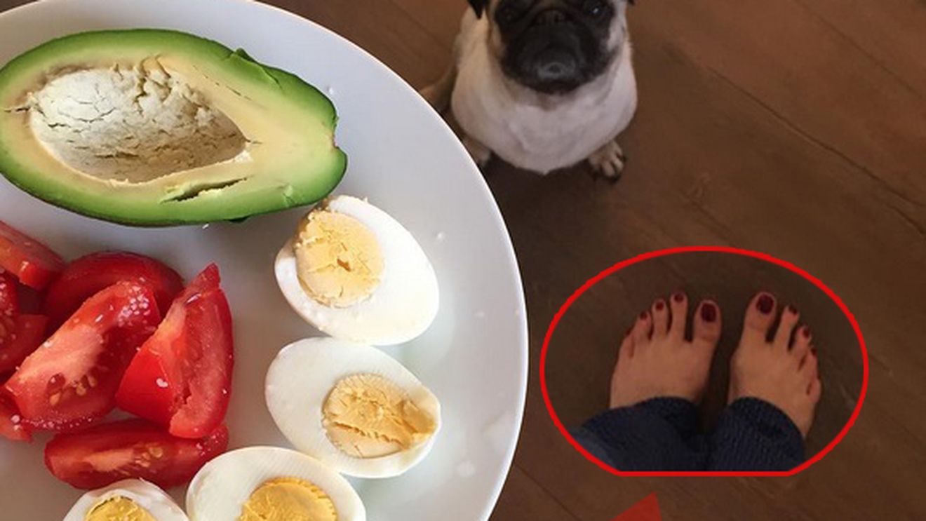 A vrut să-şi anime prietenii cu o poză haioasă, dar a dezvăluit tuturor un detaliu jenant! Cine e actriţa care se ”laudă” cu picioarele inestetice