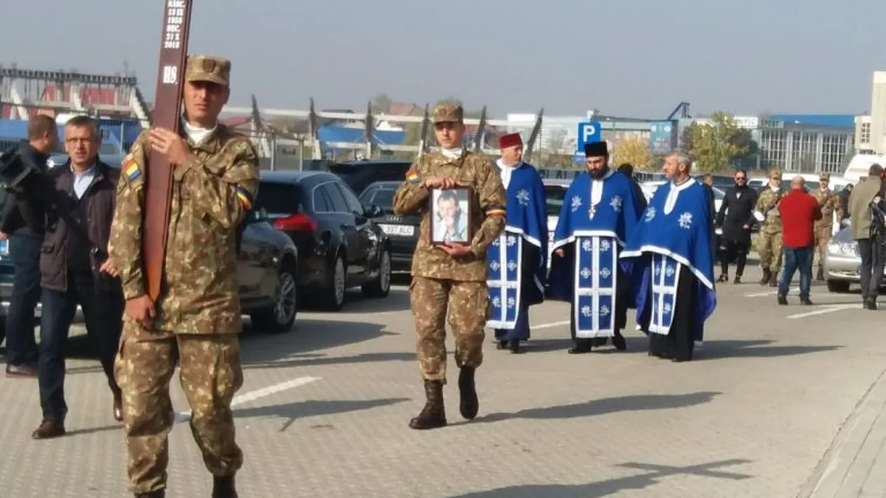 Gică Hagi a făcut un gest emoționant lângă sicriul lui Ilie Balaci