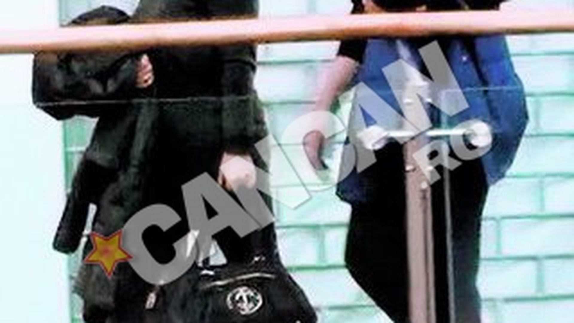 Anesteziat de agitatia dintr-un mall bucurestean. Radu Berceanu a "inghitit" noua colectie de primavara-vara