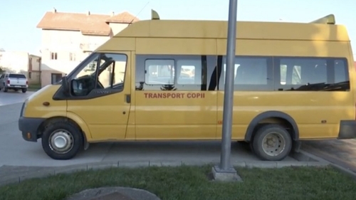 Un șofer din Vaslui a fost prins beat la volanul unui microbuz școlar. Bărbatul transporta elevi
