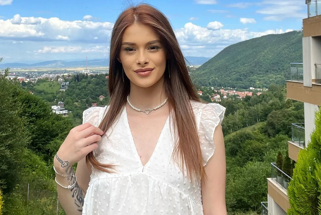 Ce a apărut la căpătâiul sicriului în care Teodora Marcu își doarme somnul de veci. Cine nu a uitat bunătatea ei