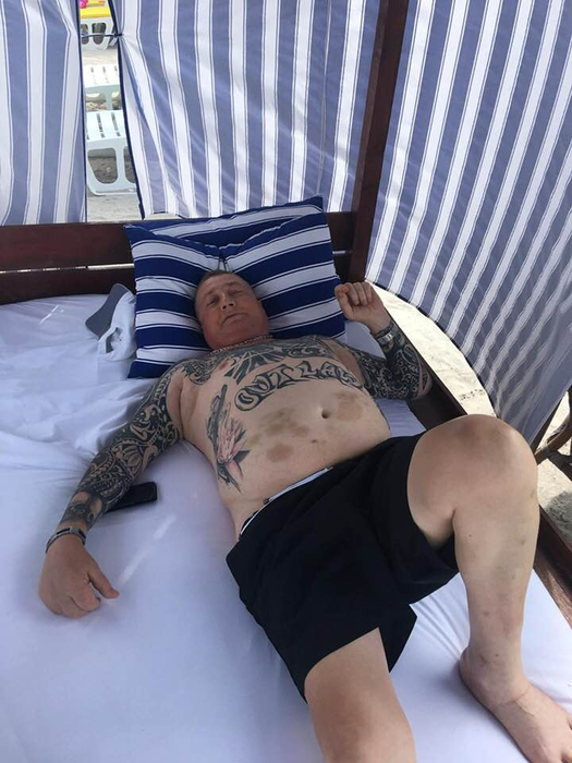 Interlopul se relaxează la mare