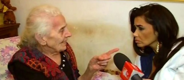Oana Zăvoranu, alături de bunica ei