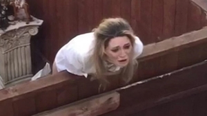 O actriţă celebră a ajuns internată la Psihiatrie! Vedeta a făcut un scandal monstru