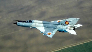 Un avion MIG 21 Lancer s-a prabusit la Campia Turzii! Pilotul si copilotul au decedat!