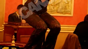 Iubita lui Radu Groza a dansat pe masa in cazino de ziua ei