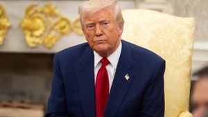 Ipoteză șocantă a medicilor: Boala de care suferă Donald Trump ar putea duce la AMPUTARE. Cu ce complicații s-ar putea confrunta președintele american