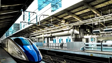 Panică într-o gară din Londra! Pasagerii unui tren, evacuaţi după ce un bărbat a început să citească cu voce tare din Biblie