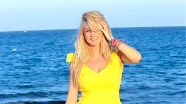 Ea e bomba-sexy a ”Strâmbului” de la Dinamo! Ţine fotbaliştii sub papuc