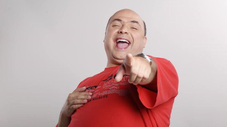 Actorul Constantin Zamfirescu și-a povestit drama. I-a murit fetița la doar câteva zile după naștere, iar în prezent își poate folosi doar jumătate din capacitatea creierului. “M-am săturat!”