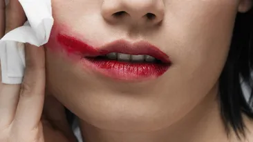 Nu tot ce e practic e si sanatos! Servetele demachiante iti pot afecta tenul? Uite ce au constatat cercetatorii!