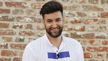 VIDEO demential! Cum a ajuns Smiley sa rada toata lumea de el! S-a imbracat in costum si a...