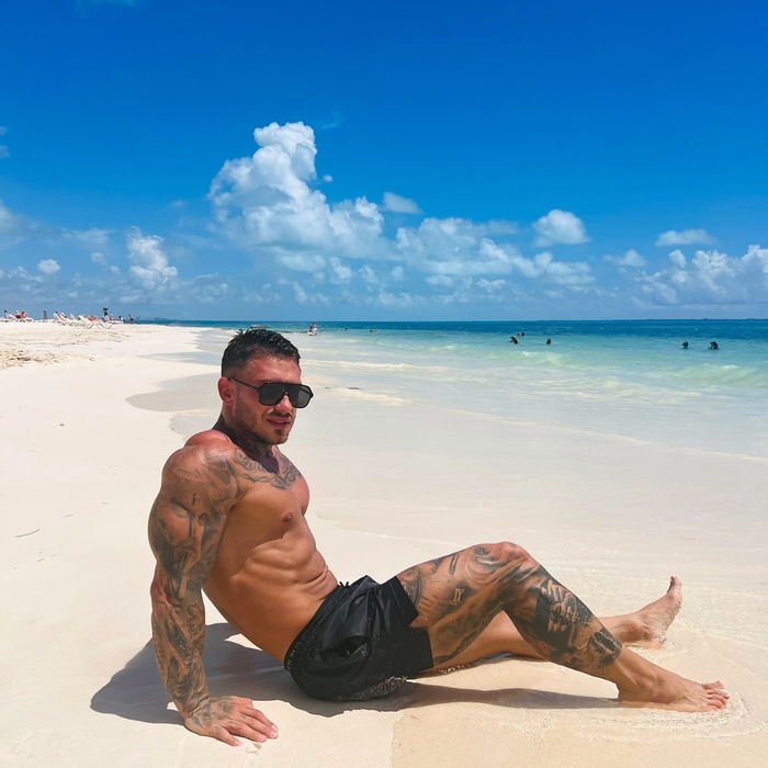 Ispita masculină Daniel Alex de la Insula Iubirii 2026. Sursa foto: Instagram