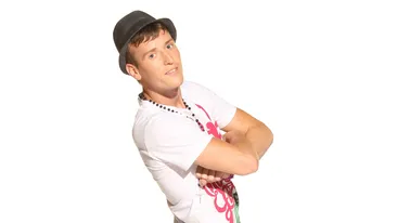 Câştigătorul show-ului Dansez pentru tine, din sezonul 12, a devenit tătic! Uite ce fericit e alături de cel mic!