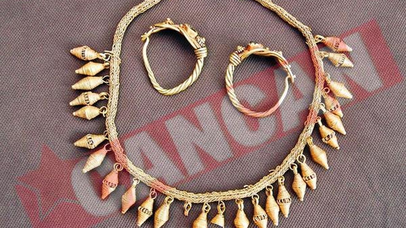 Tezaur dacic, de vanzare pe internet