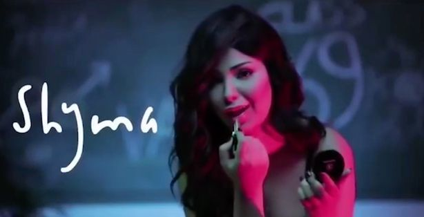 Scene fierbinţi în videoclipul unei cântăreţe celebre! Aceasta a fost arestată după ce…