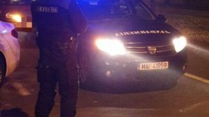 Mai mulți tineri botoșăneni au dat petrecere, dar s-au trezit cu jandarmii la ușă