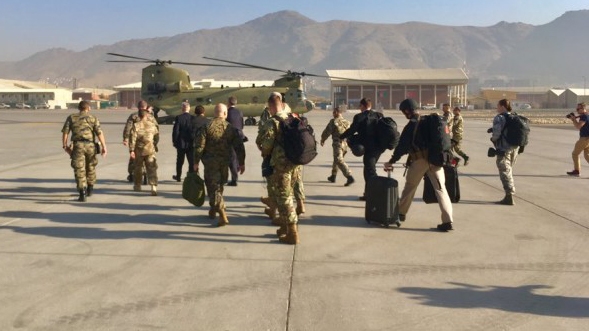 Şeful Pentagonului şi secretarul general la NATO, atacaţi în Afganistan!