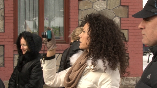 Cea mai de pret comoara a lui Lucian Bute! O pazeste ca pe centura de campion! O alinta “aia mica” si nu o pierde din ochi!