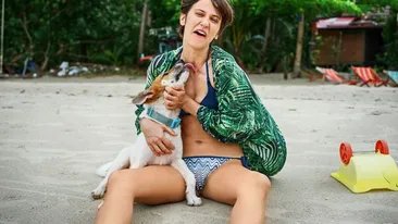 Ce face Dana Rogoz de arata atat de bine! Vedeta n-are pic de celulita, iar abdomenul e plin de patratele 