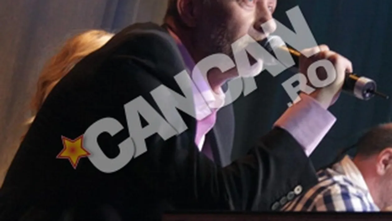 Andrei Gheorghe a pierdut avionul care il ducea la Fabrica de staruri El a ajuns sambata seara  la Chisinau cu o masina pusa la dispozitie de TVR