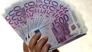 Curs BNR 12 noiembrie. Leul se depreciază la început de săptămână