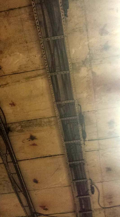 S-a crăpat tavanul! Cum arată stația de metrou Apărătorii Patriei după cutremurul petrecut duminică dimineață în România