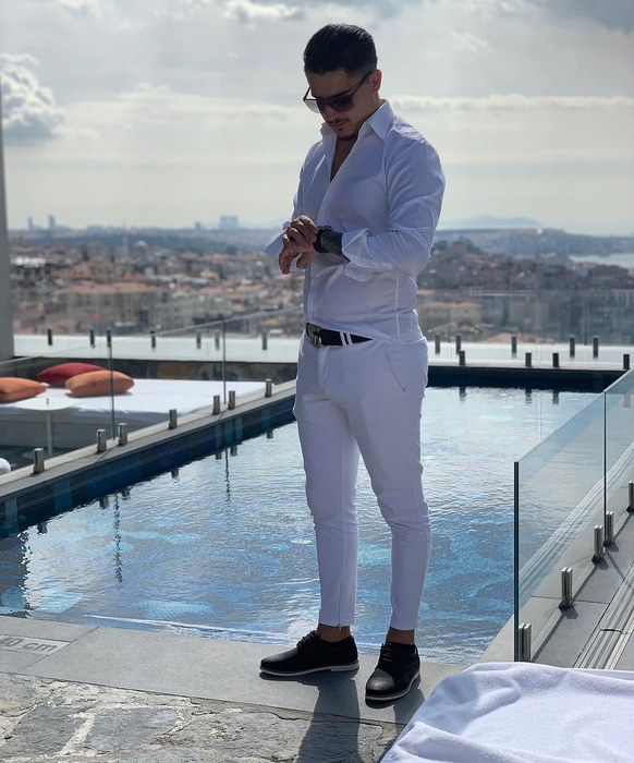 Ce va face Bogdan de la Ploiești în Elveția (Foto: Instagram)