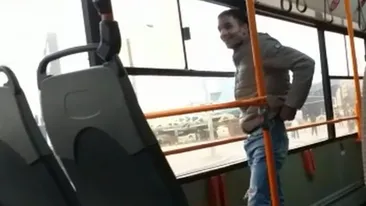 Râzi cu lacrimi! Ce replici savuroase au avut câțiva romi în autobuz, prinși fără mască de protecție