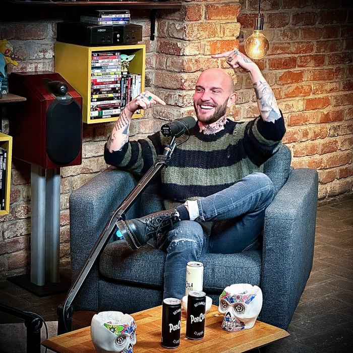 Actorul și hairstylista au o relație de aproximativ o lună (Foto: Instagram)