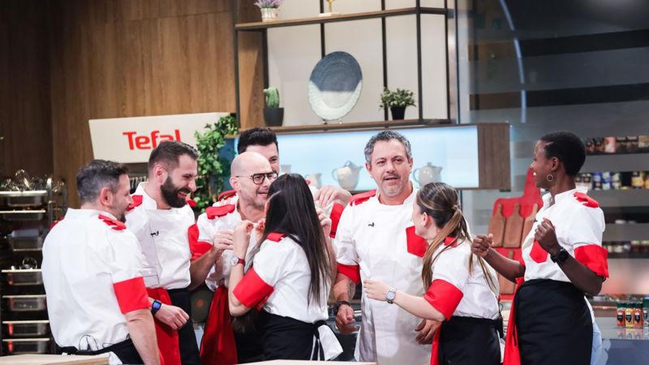 Panică în platoul Chefi la cuțite! Concurenta din echipa lui Sorin Bontea a leșinat în timpul probei, iar medicii au intervenit de urgență