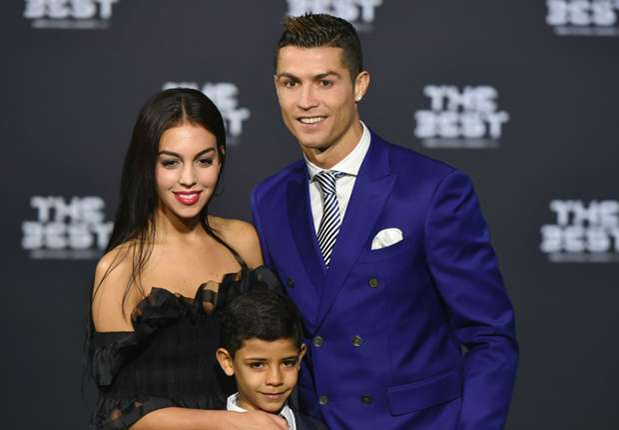 CRISTIANO RONALDO se însoară! Anunţul tocmai a fost făcut