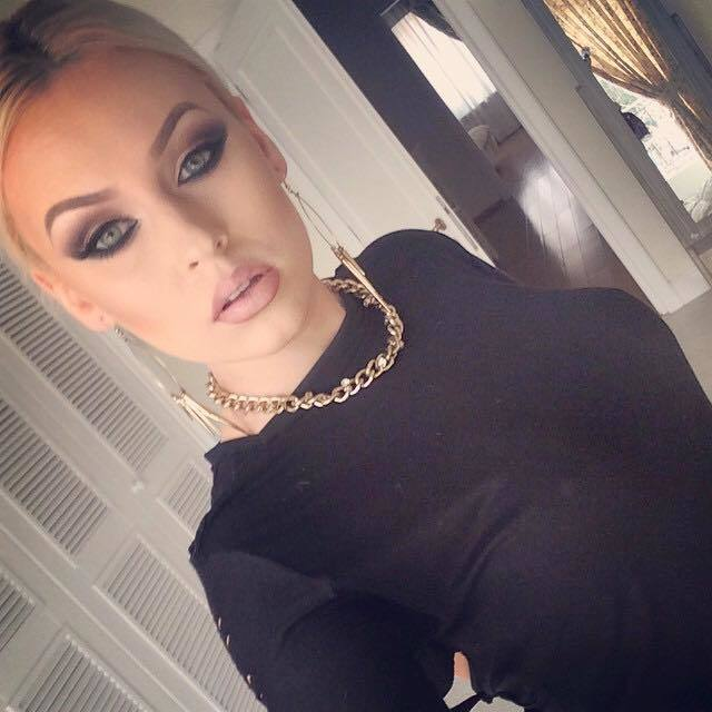 MISHA şi-a surprins din nou fanii cu o nouă schimbare de look:,,Se schimbă vremea, schimbăm şi părul!‘’