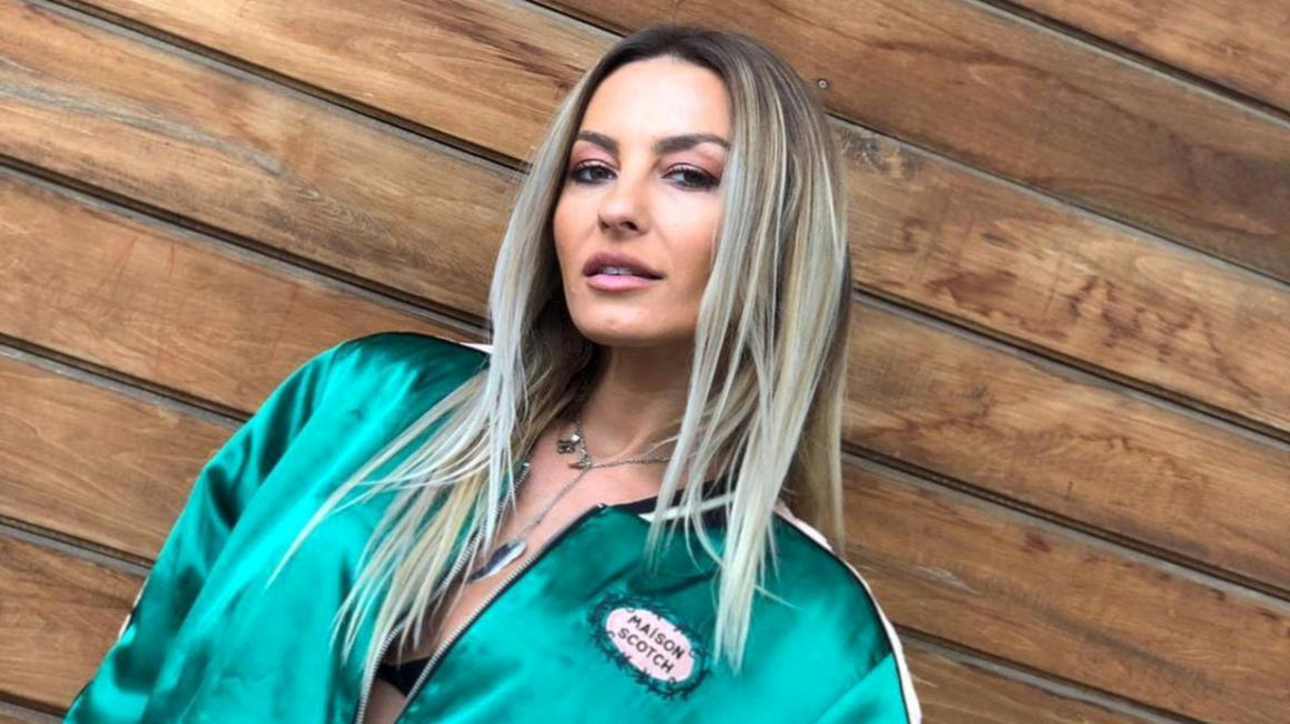 Cum arată Flavia Mihășan, însărcinată în șase luni: ”Radiezi de fericire prin toți porii”