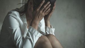 Fiul unei judecătoare din Gorj, acuzat că și-a violat fosta iubită