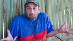 Adrian Văncică, actorul care îl interpretează pe “Celentano” din Las Fierbinți, nu vrea ca fiicele lui să-i calce pe urme. “Nu le încurajez!” Care este motivul