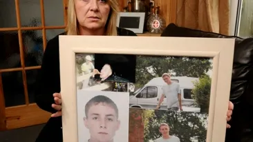 După 5 ani de când i-a murit fiul, si-a făcut curaj să-i ia hainele de la politie! A rămas socată când a văzut ce i-au dat