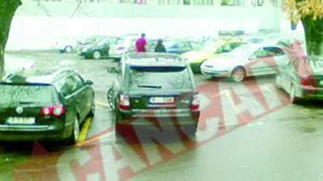 Parcare cu succesuri in mijlocul drumului