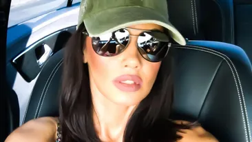 Oana Zăvoranu s-a pozat goală la solar! Ce au văzut fanii de s-au îngrijorat imediat ”Te bronzezi cu...”