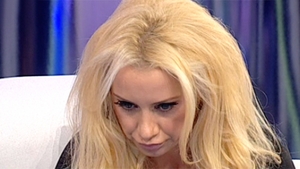 Clipe de COSMAR pentru Simona Trasca: "Imi vine sa ma dau cu capul de pereti". Ce a patit blonda